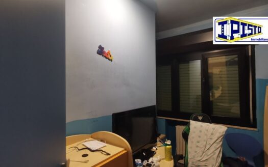 Quadrivani più accessori in Viale Europa